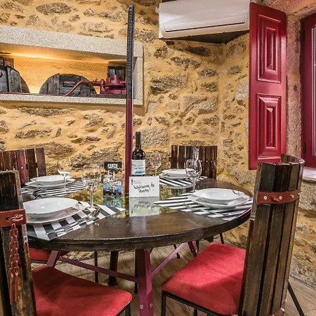 Pensión Guestready - Charming Stone Wall Retreat